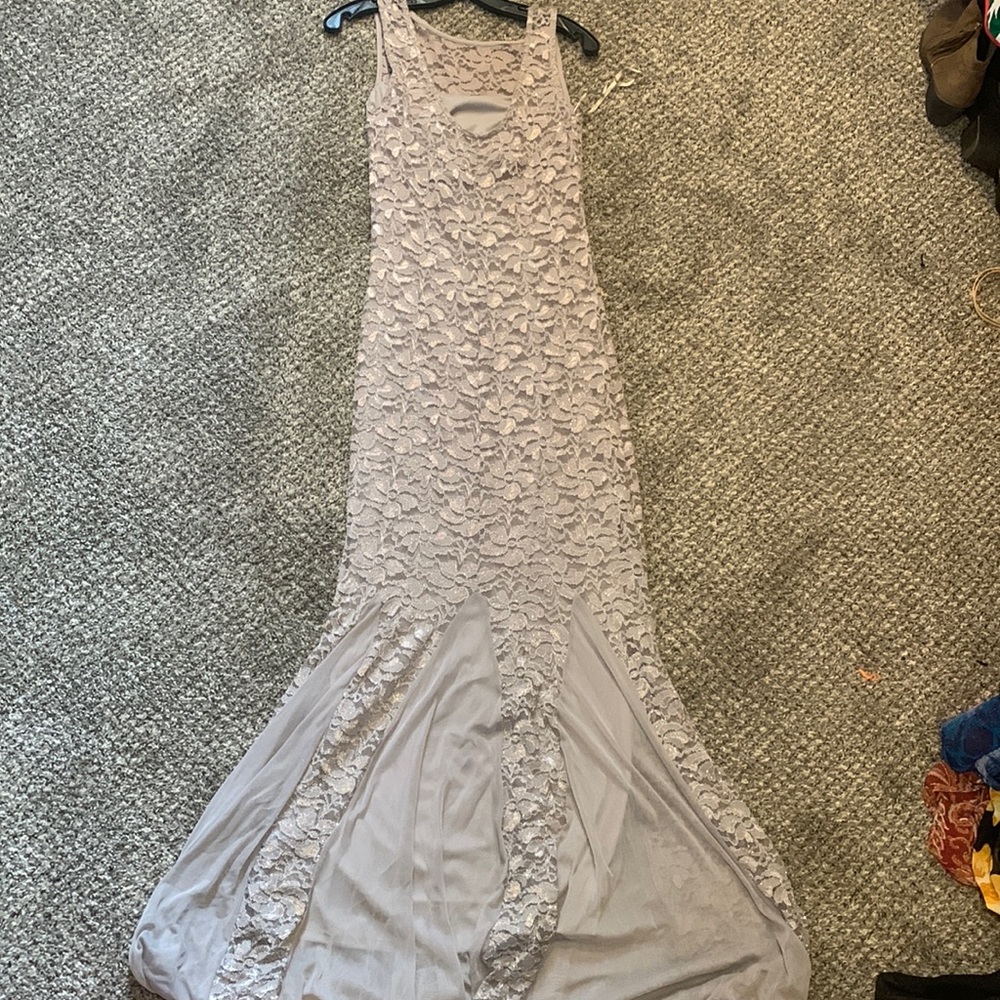 Nude sparkle lace dress. SIZE 4. New with tags.